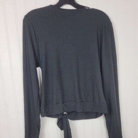 NWT Women's White Birch Black Bell Sleeve Wrap Top, Poly/Spandex SZ Large - Picture 3 of 3